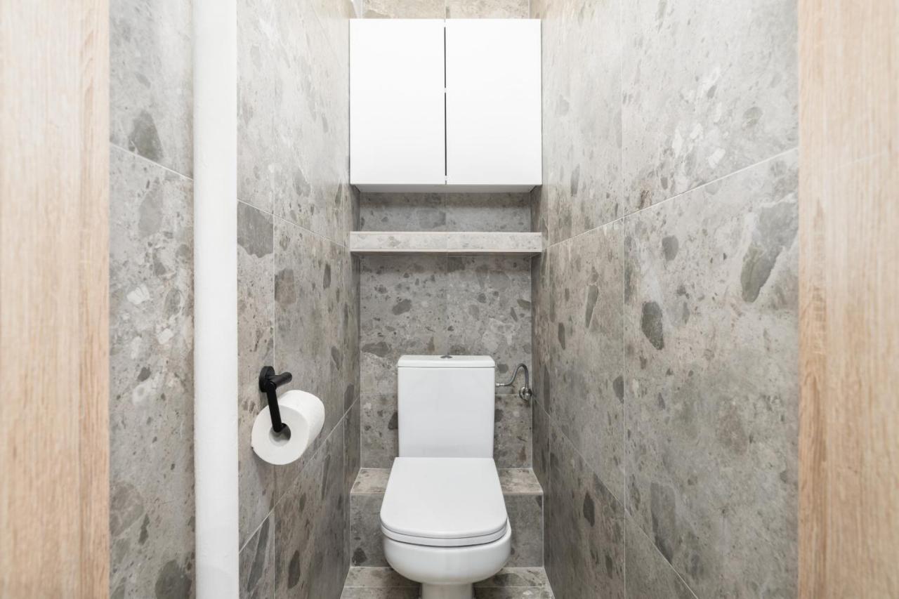 Stylish Apartment Near Wroclavia For 4 Guests By Noclegi Renters Wrocław Buitenkant foto