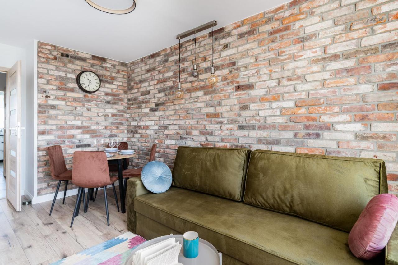 Stylish Apartment Near Wroclavia For 4 Guests By Noclegi Renters Wrocław Buitenkant foto